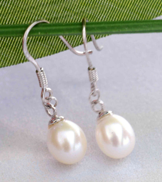 7mmX9mm 925 sterling Silver Teardrop White Freshwater Pearl Dangle Earrings