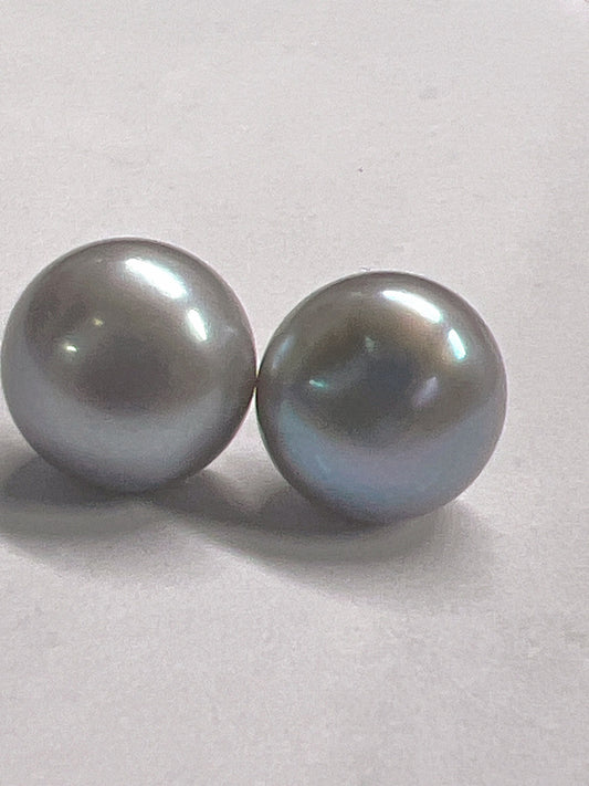 AAA+ 10-10.5mm 925 Sterling Silver Round Metallic Silver Grey Pearl Stud Earring
