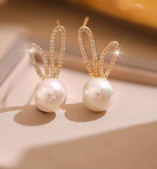 AAA 12mmX25mm 18k Gold Round White Freshwater Pearl Stud Earring