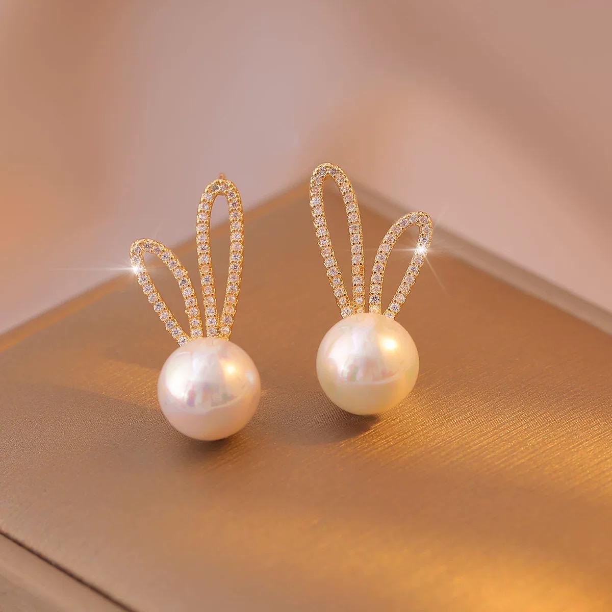 AAA 12mmX25mm 18k Gold Round White Freshwater Pearl Stud Earring