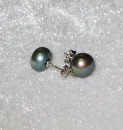 AAA 7.5-8.0mm 925 Sterling Silver Round Peacock Green Pearl Stud Earring
