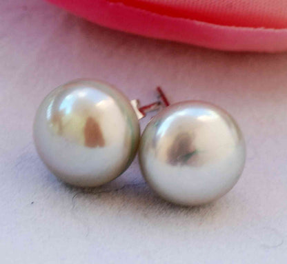 AAA 8.5-9mm 925 Sterling Silver Round Vintage Green Freshwater Pearl Stud Earrings