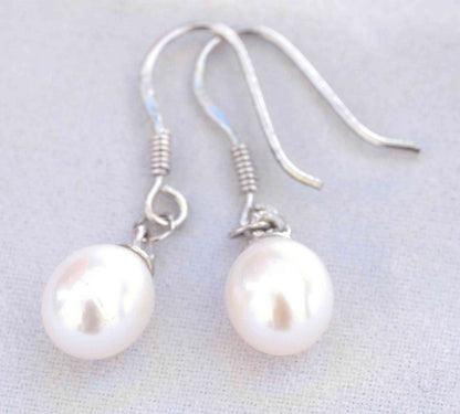 7mmX9mm 925 sterling Silver Teardrop White Freshwater Pearl Dangle Earrings