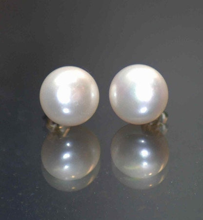 AAA 8.0-8.5mm 925 Sterling Silver Round White Freshwater Pearl Studs