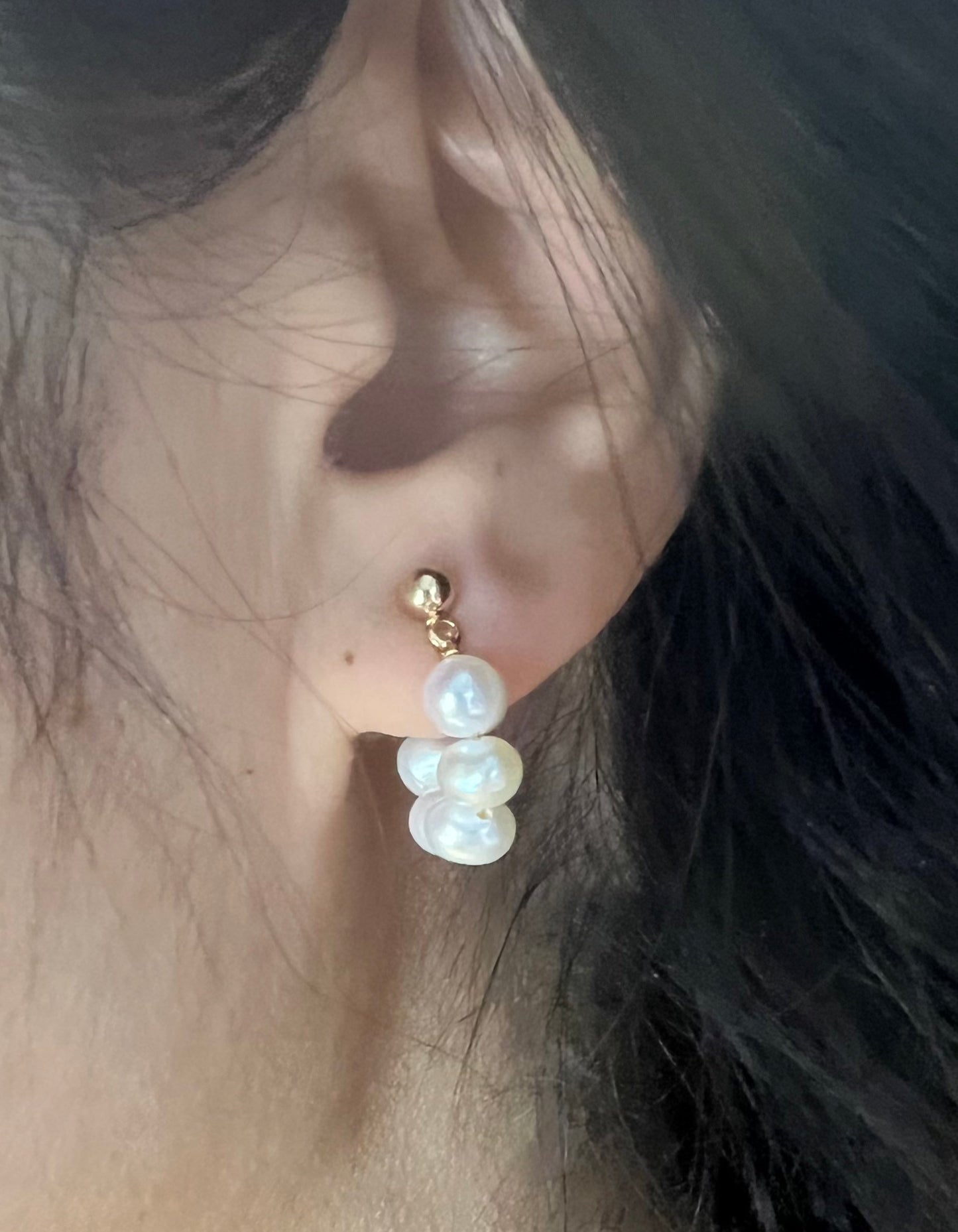 AAA 5-6mm 14k gold plated Hoop White Freshwater Pearl Stud Earring