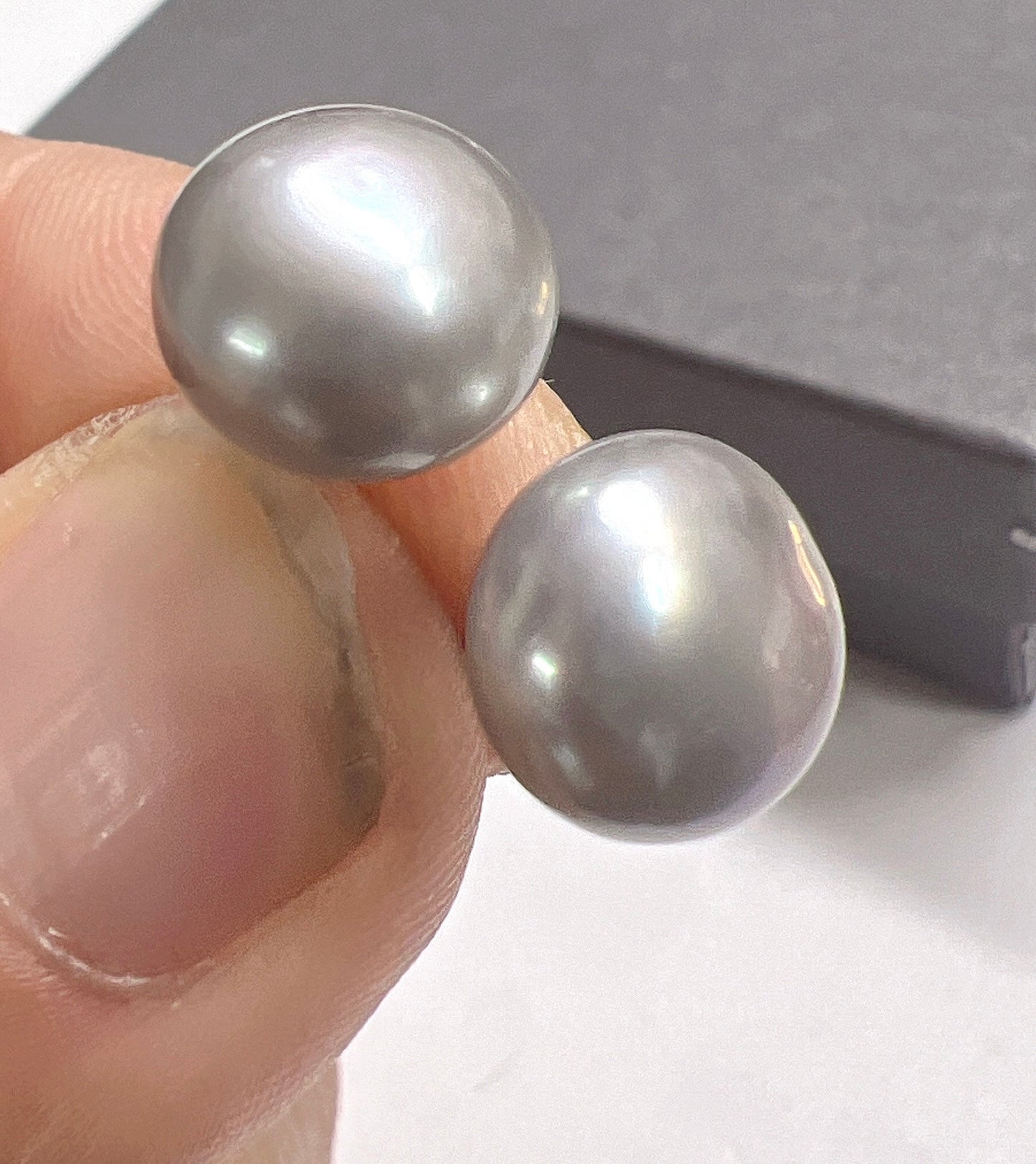 AAA+ 10-10.5mm 925 Sterling Silver Round Metallic Silver Grey Pearl Stud Earring