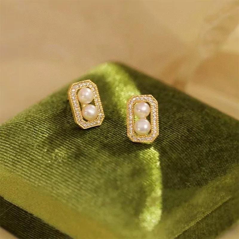 AAA 9.5mmX14.5mm 14k Gold-Filled Round Pearl White Freshwater Studs