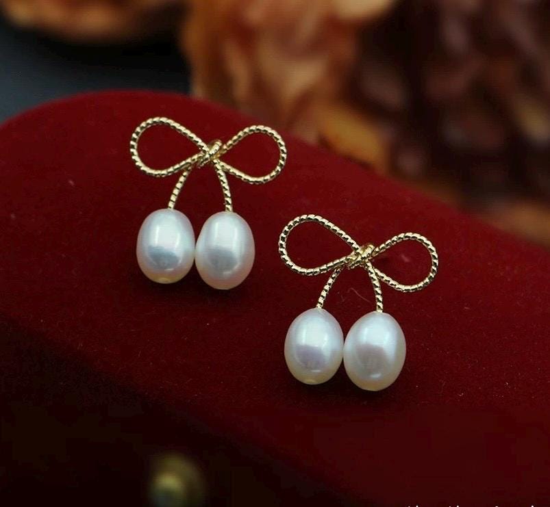 AAA 9.5mmx14.5mm 14k Gold round Freshwater Pearl Stud Earring