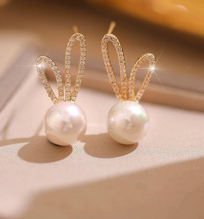 AAA 12mmX25mm 18k Gold Round White Freshwater Pearl Stud Earring