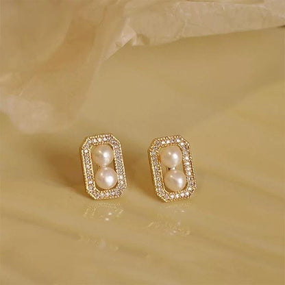 AAA 9.5mmX14.5mm 14k Gold-Filled Round Pearl White Freshwater Studs
