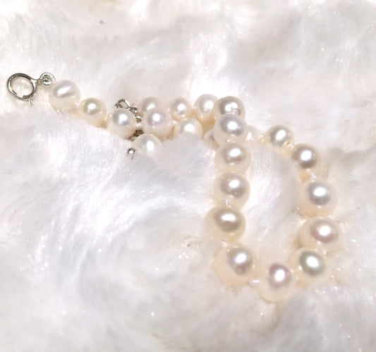 5-6mm Round Ivory White Freshwater Pearl Bracelet