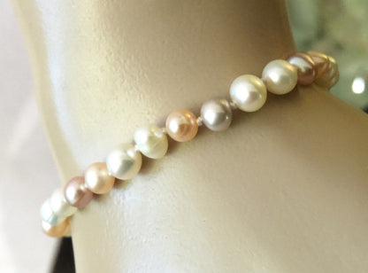 Baby ivory white, pink and peach Pearl Bracelet