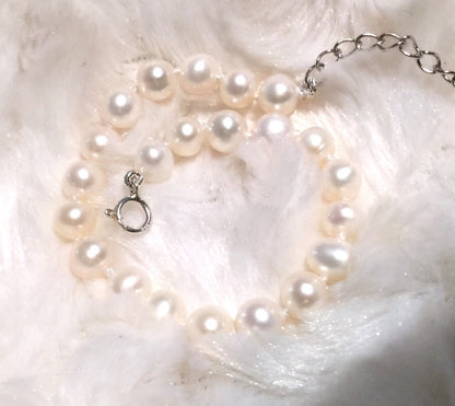 5-6mm Round Ivory White Freshwater Pearl Bracelet