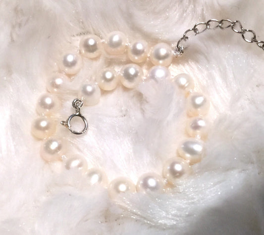 5-6mm Round Ivory White Freshwater Pearl Bracelet